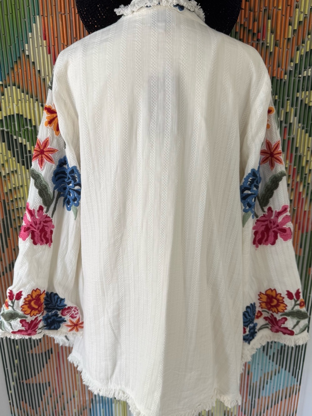 Embroidered Floral Cream Open-Front Kimono Rhea Made in India - Picture 5 of 7